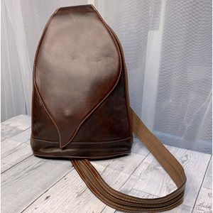 Borse in Pelle mahogany buttery Italian leather sling/shoulder/backpack